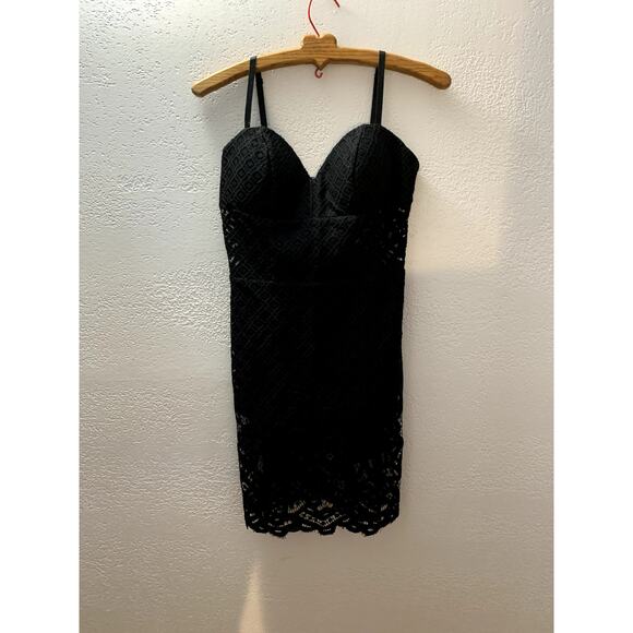 Bebe Black Eyelet Lace Spaghetti Strap Dress Shorts Underneath SIZE S - Picture 4 of 13